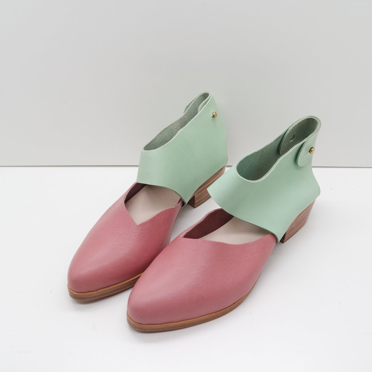 HL25 SALE. SIZE 38. The Chiara. CIPRIA AND MINT. 3CM
