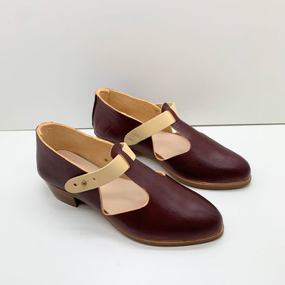 THE ELEANOR. BB CLARET WITH BUTTER STRAP.