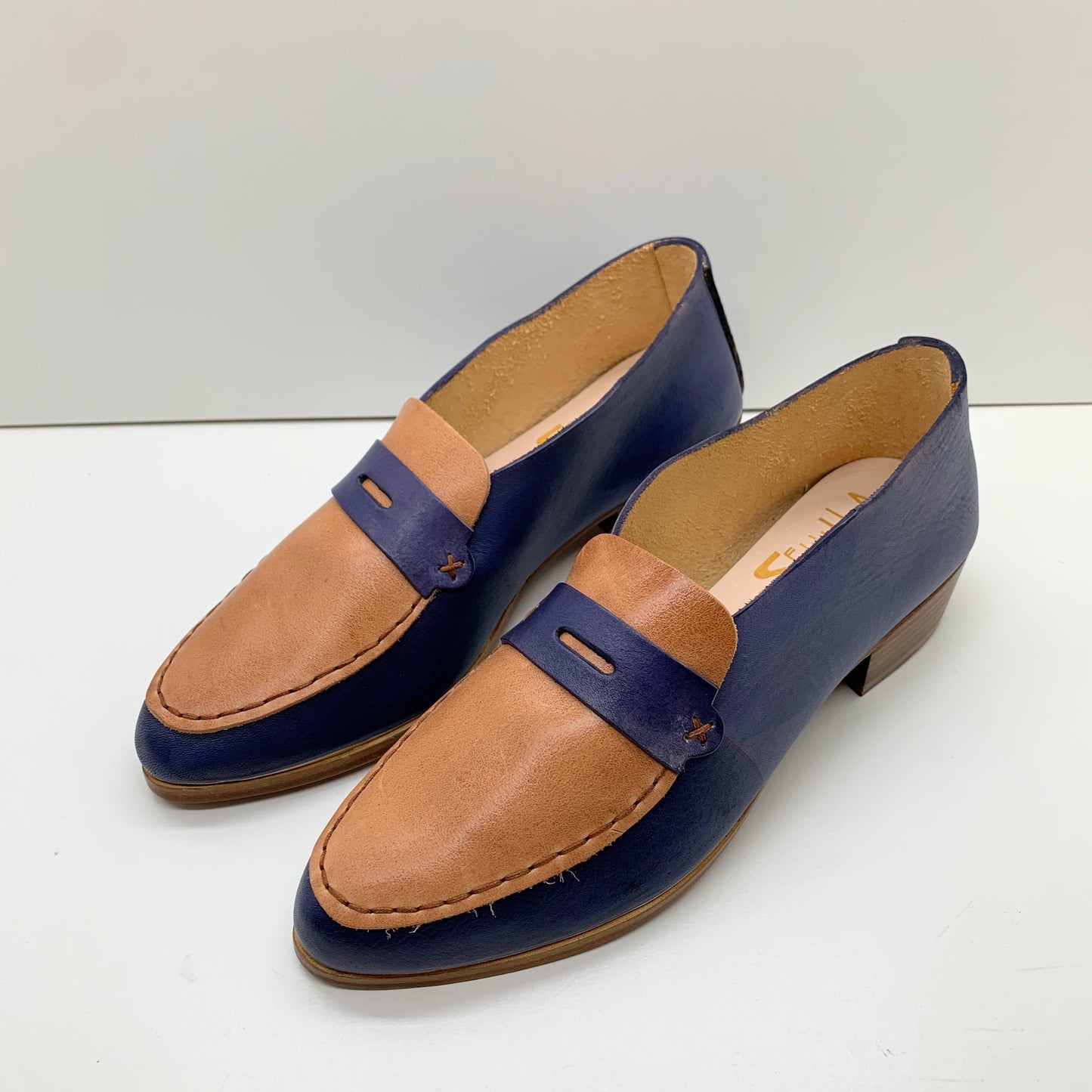 THE PENNY. BB AZURE. IBIZA CAMELLO LAKE. AZURE MASK. BROWN THREAD. EDGE DYED. 2CM