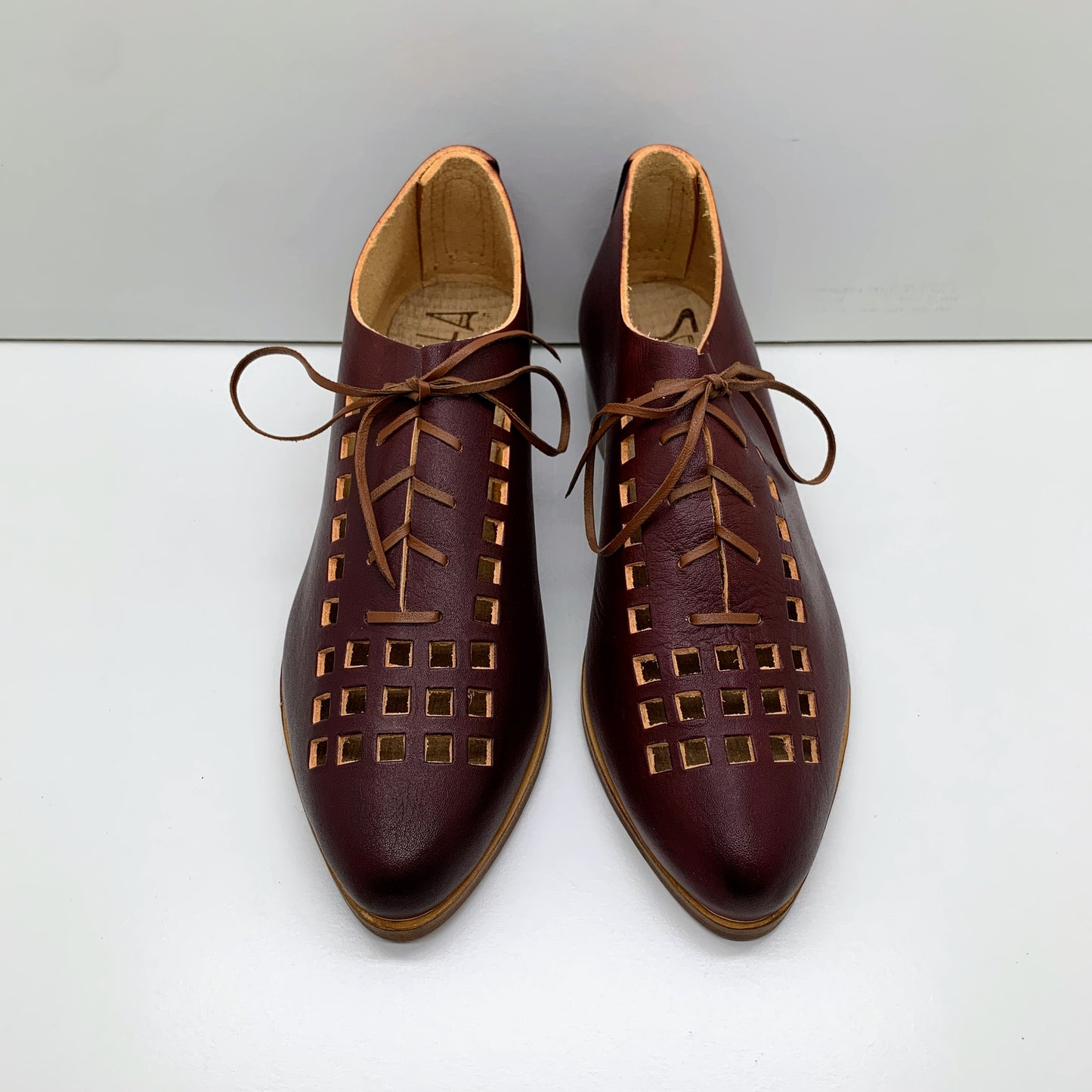 THE ERICA. BB CLARET WITH BROWN LACE.