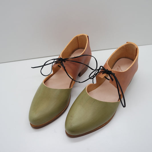 THE MARY. BUTTER ATIS AND BUTTER BLUSH. LIMITED EDITION 3CM HEEL
