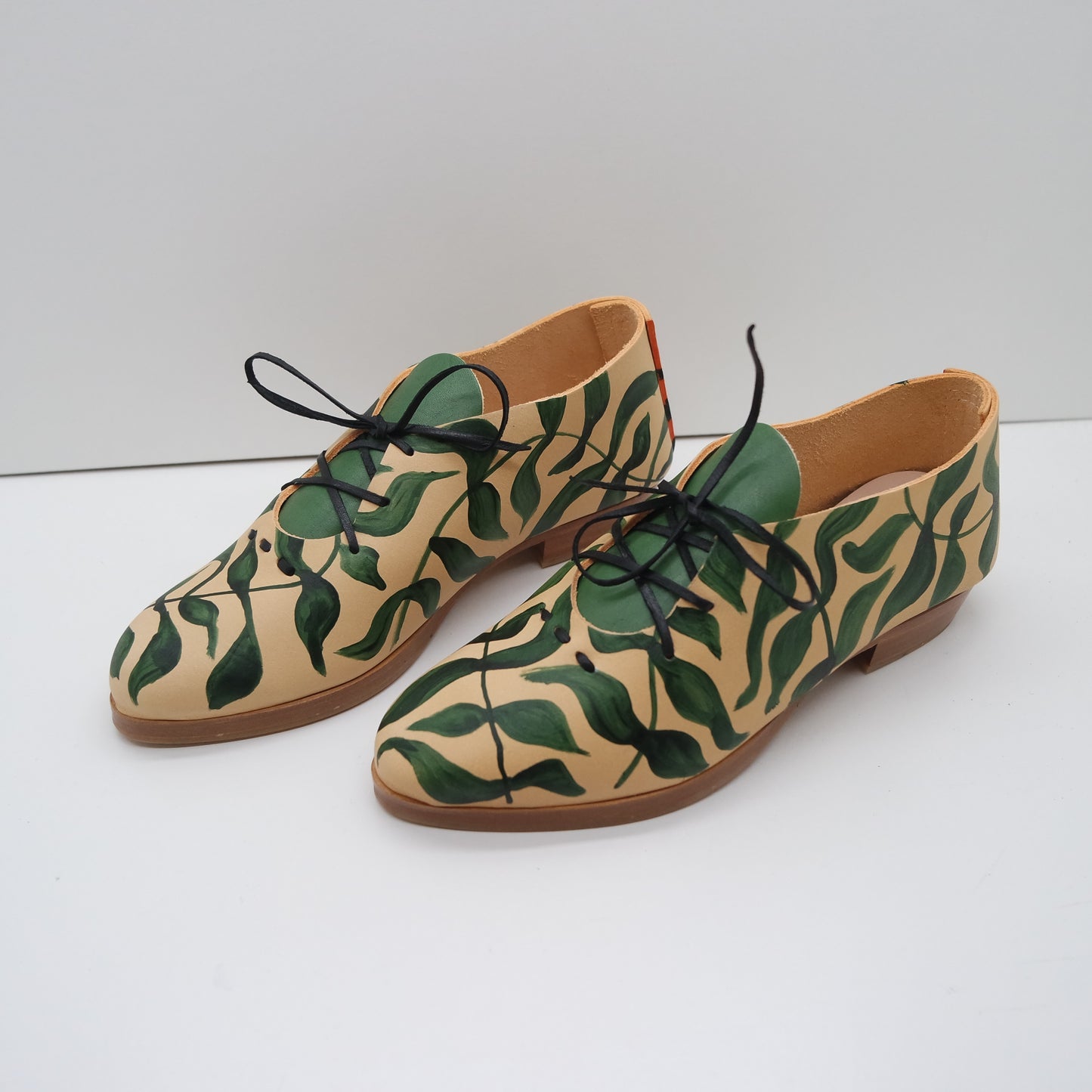 TxT SALE. SIZE 35. THE DIANE. BB BUTTER W BUKO VINES, BUKO TONGUE. 2CM (BCN2)