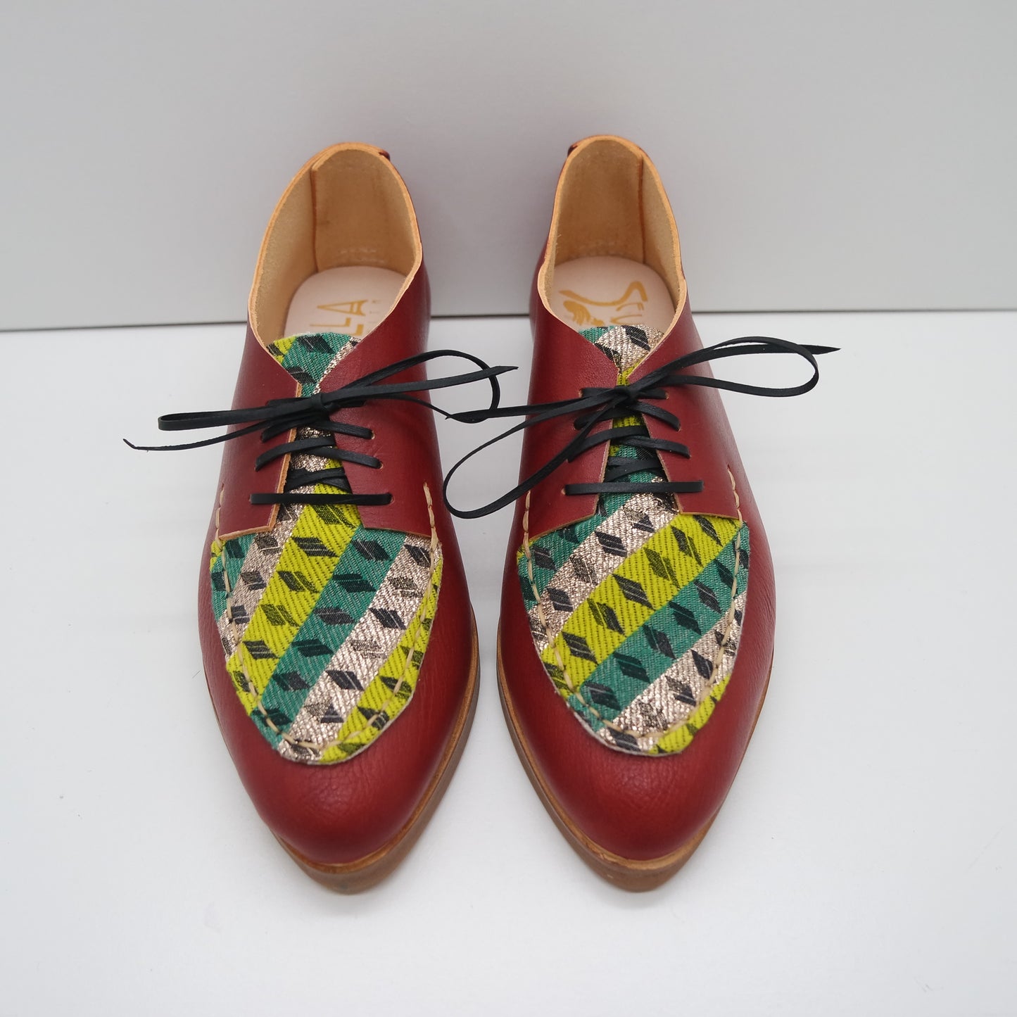 READY MADE. SIZE 39. THE CHUCK. BB APPLE W GOLD AND GREEN ACE AND JIG LAKE. 2CM (D1)