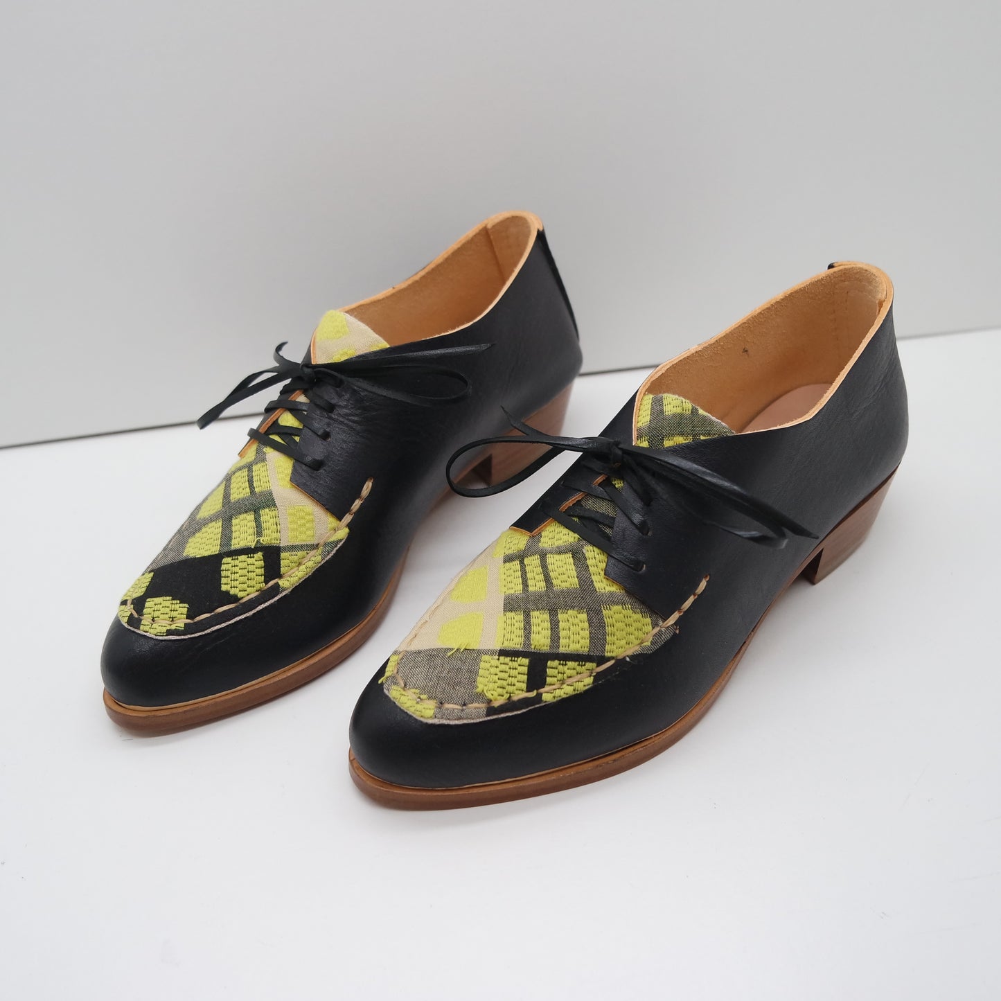 READY MADE. SIZE 36. THE CHUCK. BB NORI W BLACK AND YELLOW ACE AND JIG LAKE. 3CM (D6)