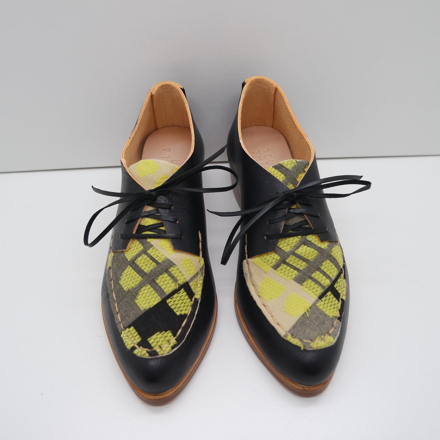 READY MADE. SIZE 36. THE CHUCK. BB NORI W BLACK AND YELLOW ACE AND JIG LAKE. 3CM (D6)