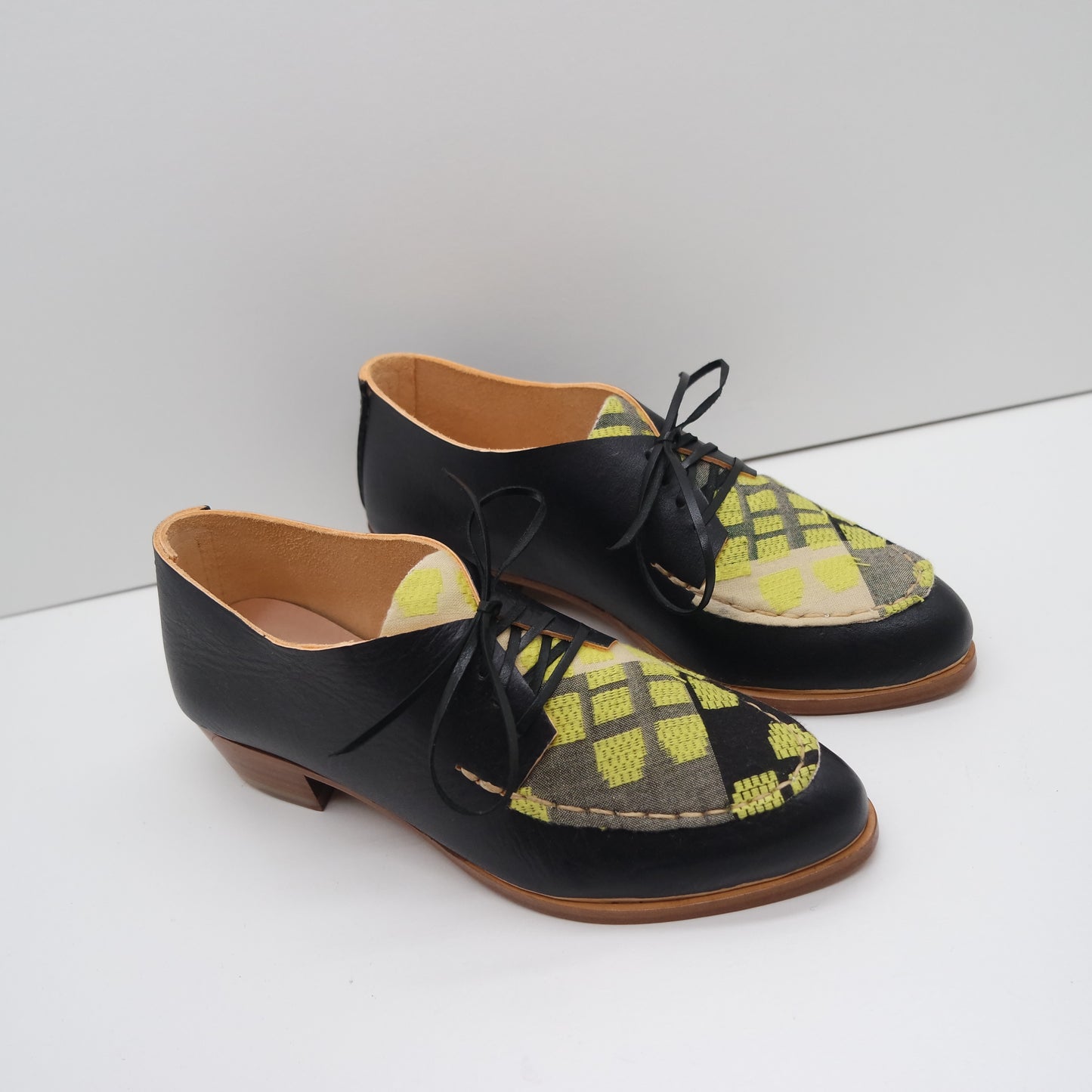 READY MADE. SIZE 36. THE CHUCK. BB NORI W BLACK AND YELLOW ACE AND JIG LAKE. 3CM (D6)