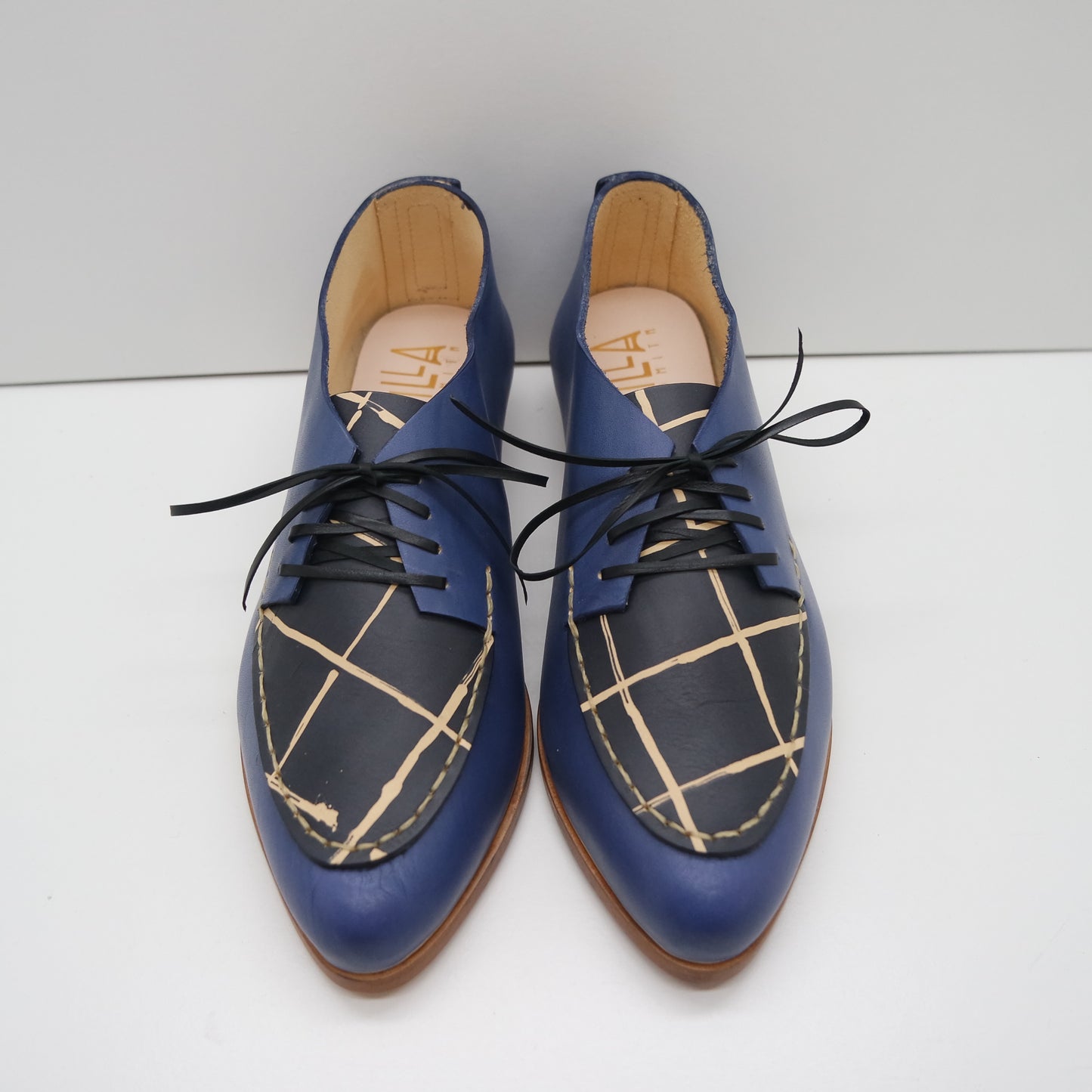 THE CHUCK. BB AZURE W HASH NORI LAKE. EDGE INKED. UNDYED THREAD.