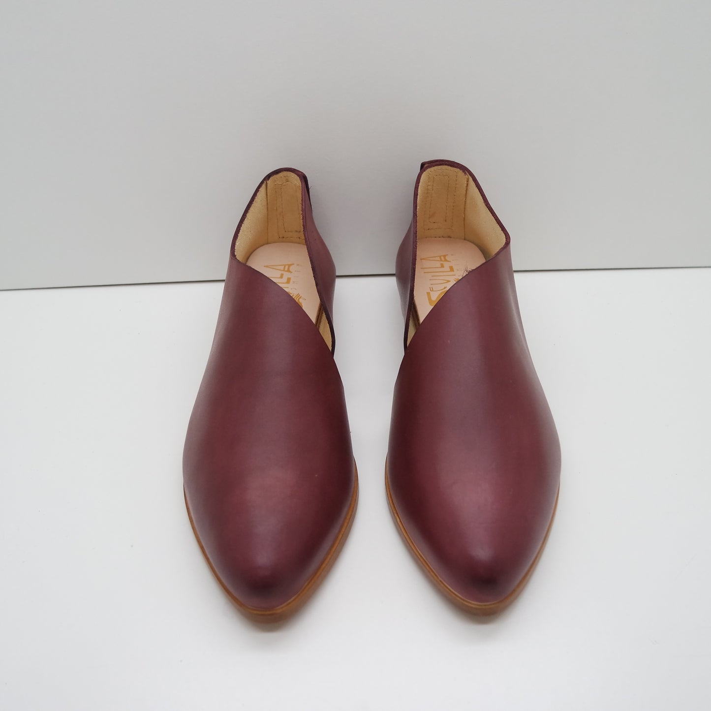 THE KIM. BB CLARET. EDGE INKED.