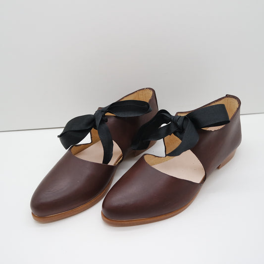 THE MARY. BB TAMARIND W BLACK RIBBON LACE. EDGE INKED.