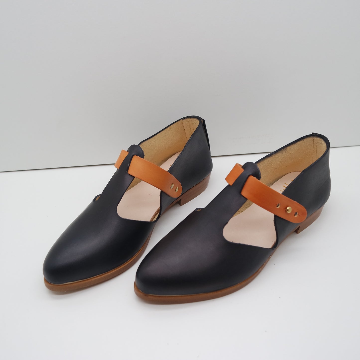 THE ELEANOR. BB NORI W TOAST STRAP. EDGE INKED.