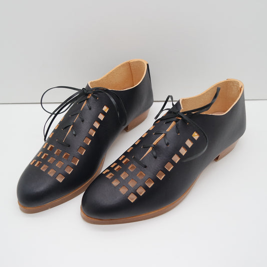 READY MADE. SIZE 36. THE ERICA. BB TAMARIND. BROWN BLACK STRIPE RIBBON. 3CM