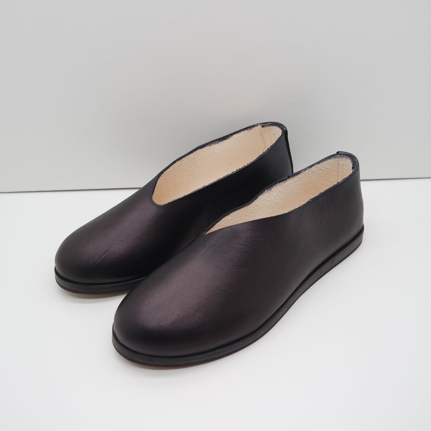 THE RAE. BAREFOOT NORI. EDGE INKED.