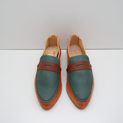 THE PENNY. BB TOAST. AGAVE LAKE. TRONCATO CUOIO MASK. BROWN THREAD.