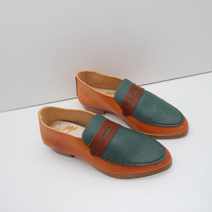 THE PENNY. BB TOAST. AGAVE LAKE. TRONCATO CUOIO MASK. BROWN THREAD.