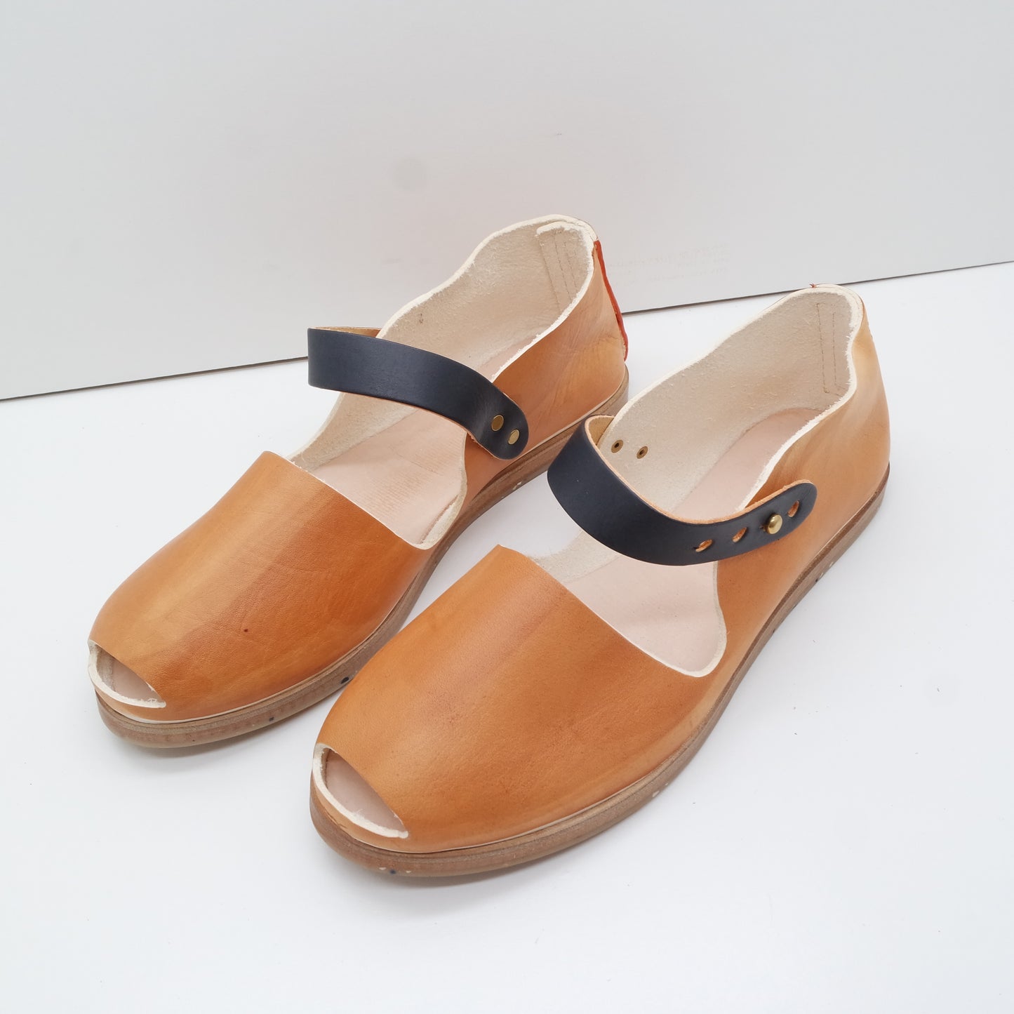 THE CATU. TOAST W NORI STRAP