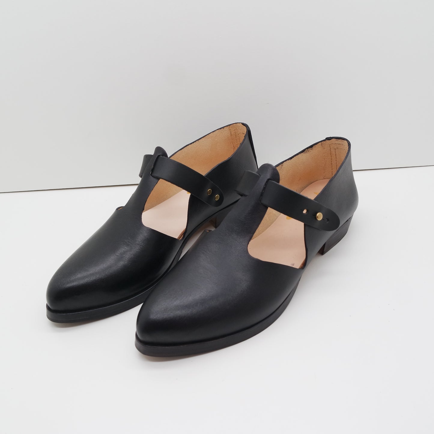 THE ELEANOR. BB NORI W NORI STRAP. EDGE INKED. OVERDYED SOLE