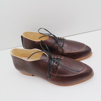 THE CHUCK. BB TAMARIND W TAMARIND LAKE. BROWN THREAD.