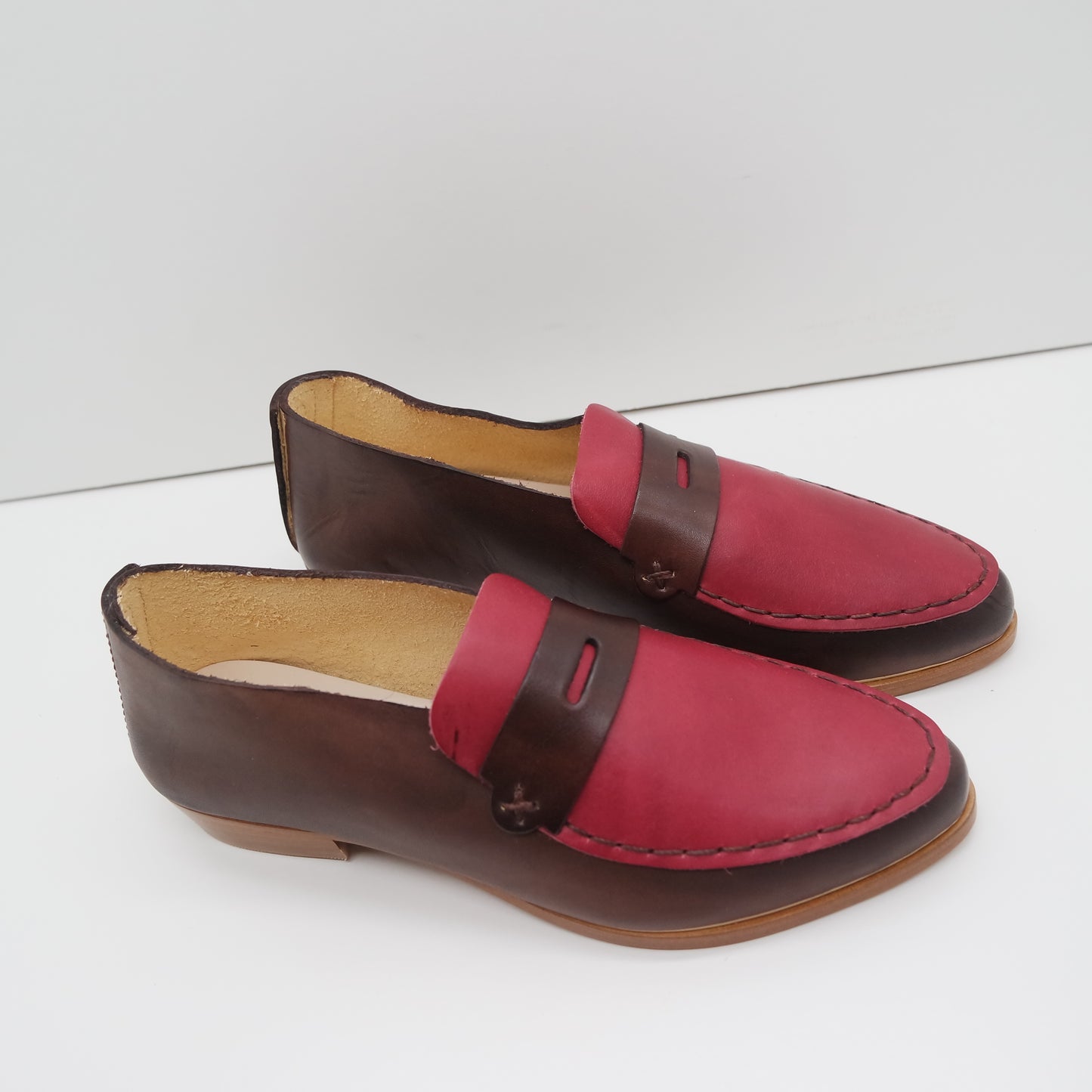 THE PENNY. BB TAMARIND. TRONCATO POMEROL LAKE. TAMARIND MASK. BROWN THREAD. EDGE INKED