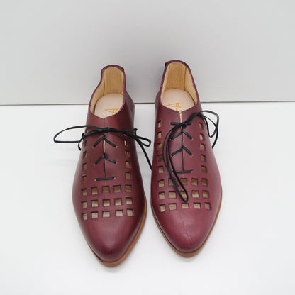 THE ERICA. BB CLARET WITH BLACK LACE. EDGE INKED.