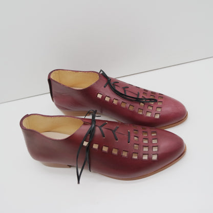 THE ERICA. BB CLARET WITH BLACK LACE. EDGE INKED.