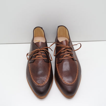 THE CHUCK. BB TAMARIND W IBIZA CUOIO LAKE. TOAST THREAD. BROWN LACE. EDGE INKED.