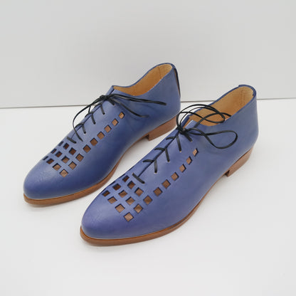 THE ERICA. BB AZURE. BLACK LACE. EDGE INKED