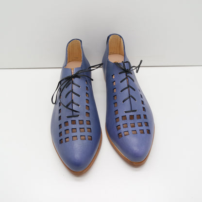 THE ERICA. BB AZURE. BLACK LACE. EDGE INKED