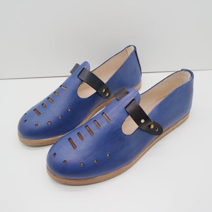 THE IGNACIO. AZURE WITH NORI STRAP. EDGE INKED.