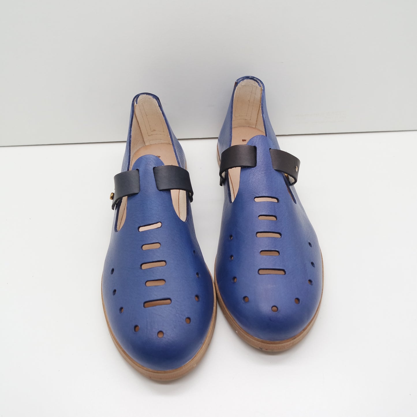 THE IGNACIO. AZURE WITH NORI STRAP. EDGE INKED.