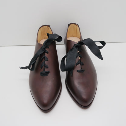 THE LARS. BB TAMARIND W SOLES OVERDYED. BLACK RIBBON LACE. EDGE INKED.