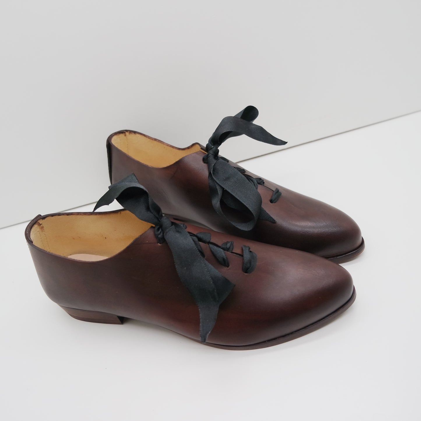 THE LARS. BB TAMARIND W SOLES OVERDYED. BLACK RIBBON LACE. EDGE INKED.