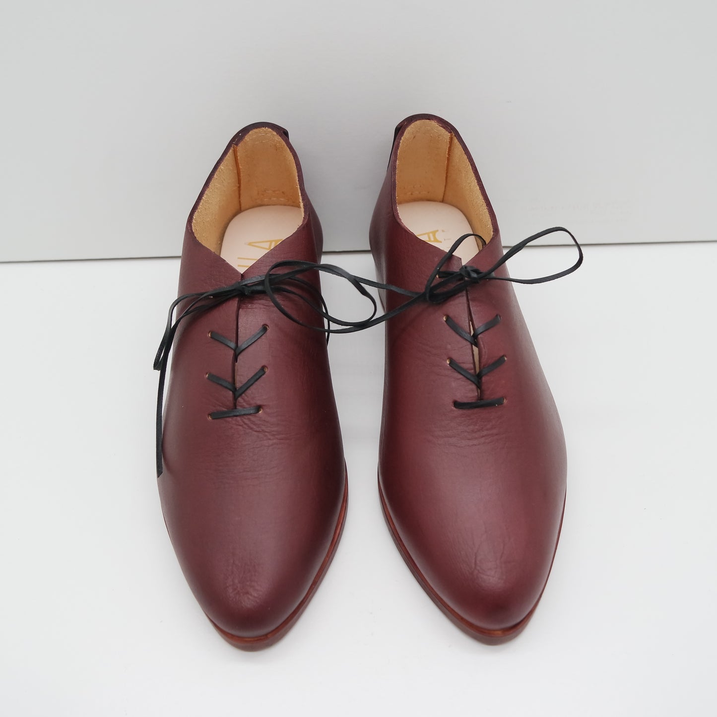THE LARS. BB CLARET W SOLES OVERDYED. BLACK LACE. EDGE INKED.