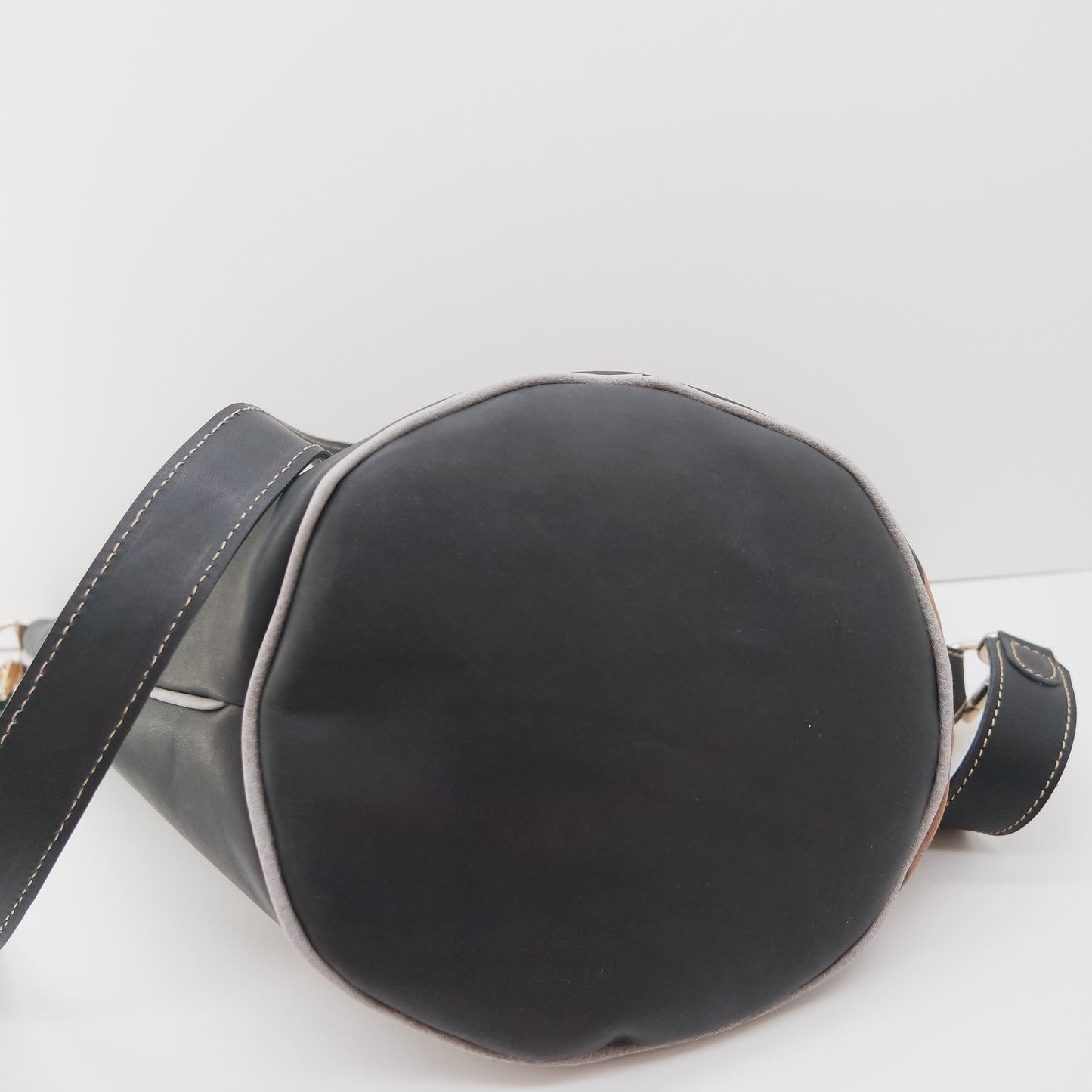 MAMA DAY SALE. THE MARISOL BAG. WOOD NERO. 140.