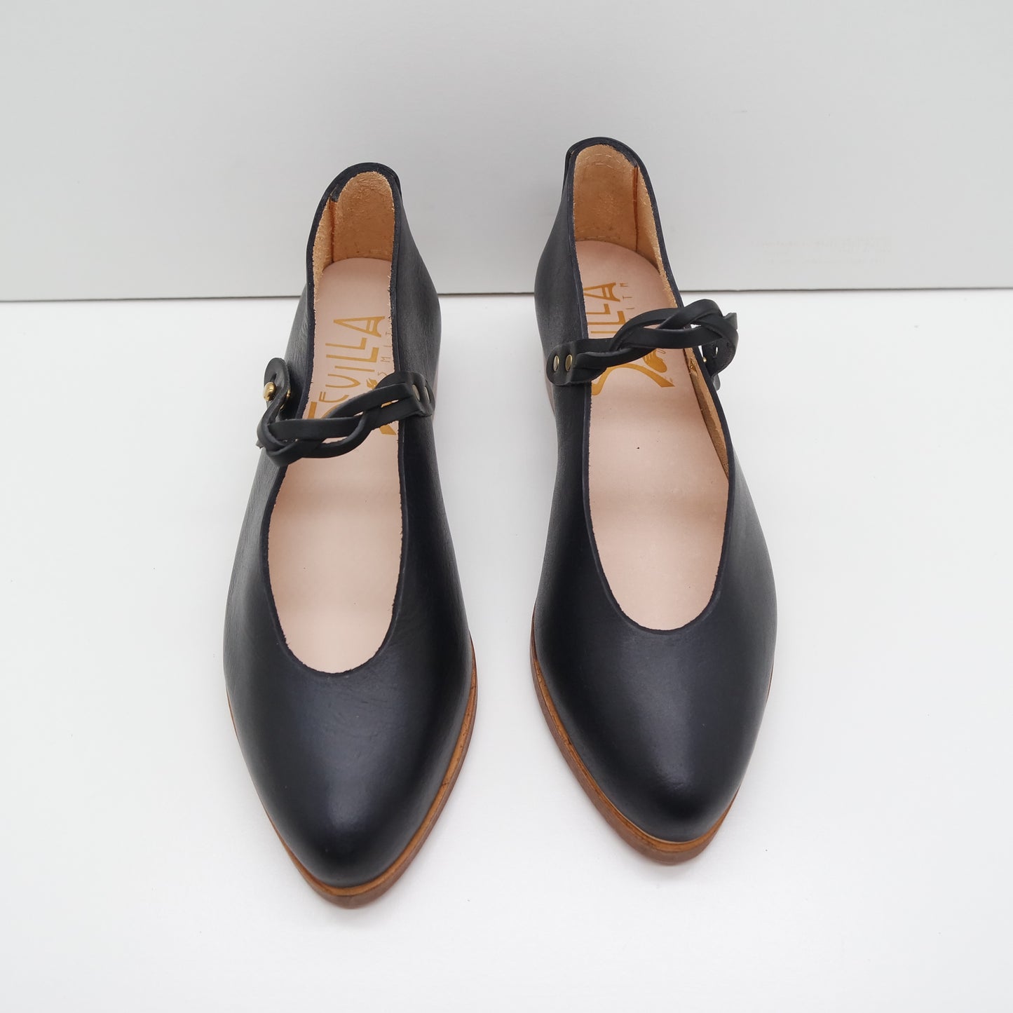 MAMA DAY SALE. SIZE 38. THE PEPA. NORI W EDGE INK AND BRAIDED BRASIL NERO STRAP. 3CM. (PATTERN SAMPLE, LOW FRONT). 101