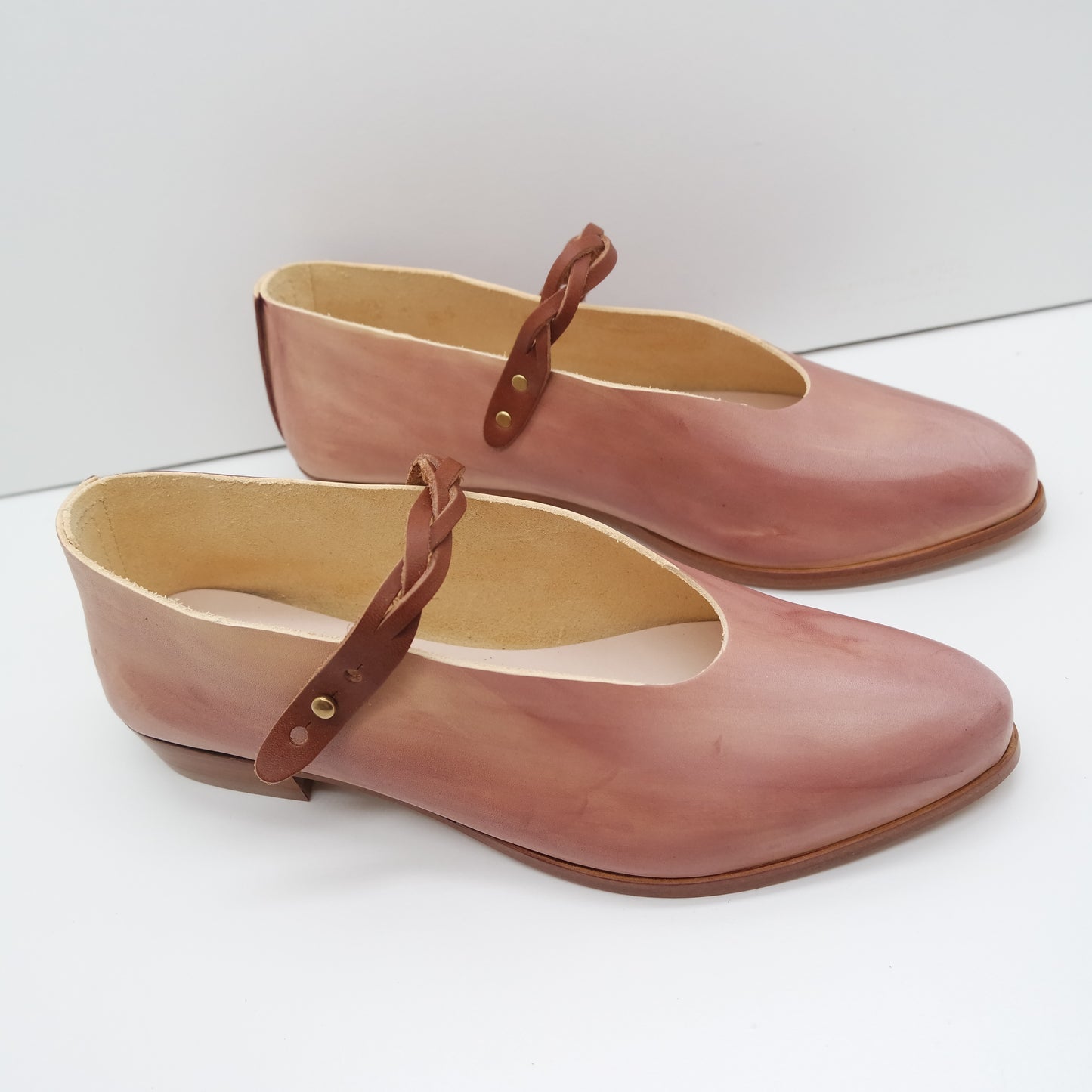 MAMA DAY SALE. SIZE 42. THE PEPA. BLUSH WITH BRAIDED CUOIO STRAP. 2CM. (DYE SAMPLE). 103
