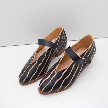 MAMA DAY SALE. SIZE 35. THE MARTA. REVERSE STRIPE. BB NORI W NORI STRAP. 3CM HEEL. (MISMATCH INSOLES). 104