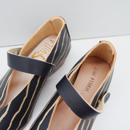 MAMA DAY SALE. SIZE 35. THE MARTA. REVERSE STRIPE. BB NORI W NORI STRAP. 3CM HEEL. (MISMATCH INSOLES). 104