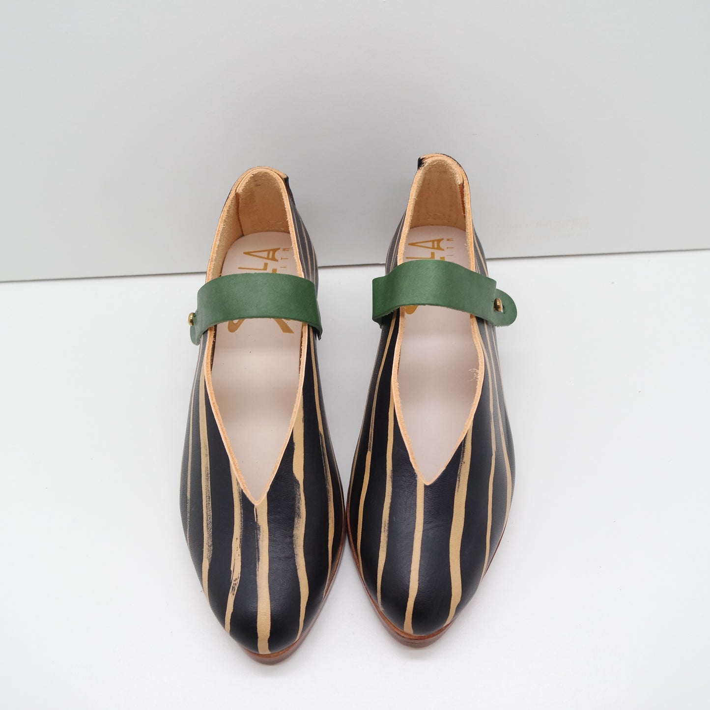 MAMA DAY SALE. SIZE 35. THE MARTA. REVERSE STRIPE. BB NORI W AVOCADO STRAP. 3CM HEEL. 107