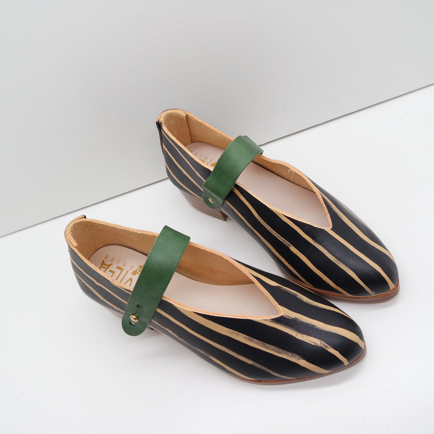 MAMA DAY SALE. SIZE 35. THE MARTA. REVERSE STRIPE. BB NORI W AVOCADO STRAP. 3CM HEEL. 107