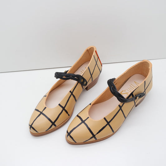 MAMA DAY SALE. SIZE 36. THE PEPA. HASH. NORI WITH BRASIL NERO STRAP. 3CM. 108