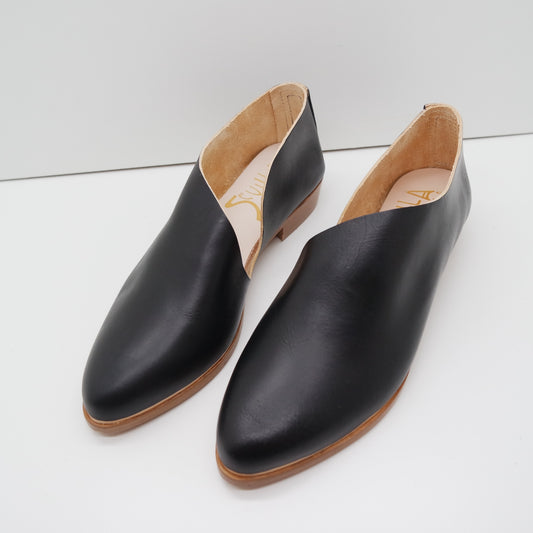 MAMA DAY SALE. SIZE 39. THE KIM. NORI. 121