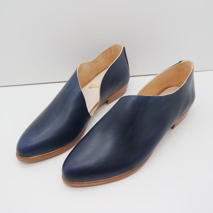 MAMA DAY SALE. SIZE 39. THE KIM. MIDNIGHT. (DYE EXPERIMENT) 123