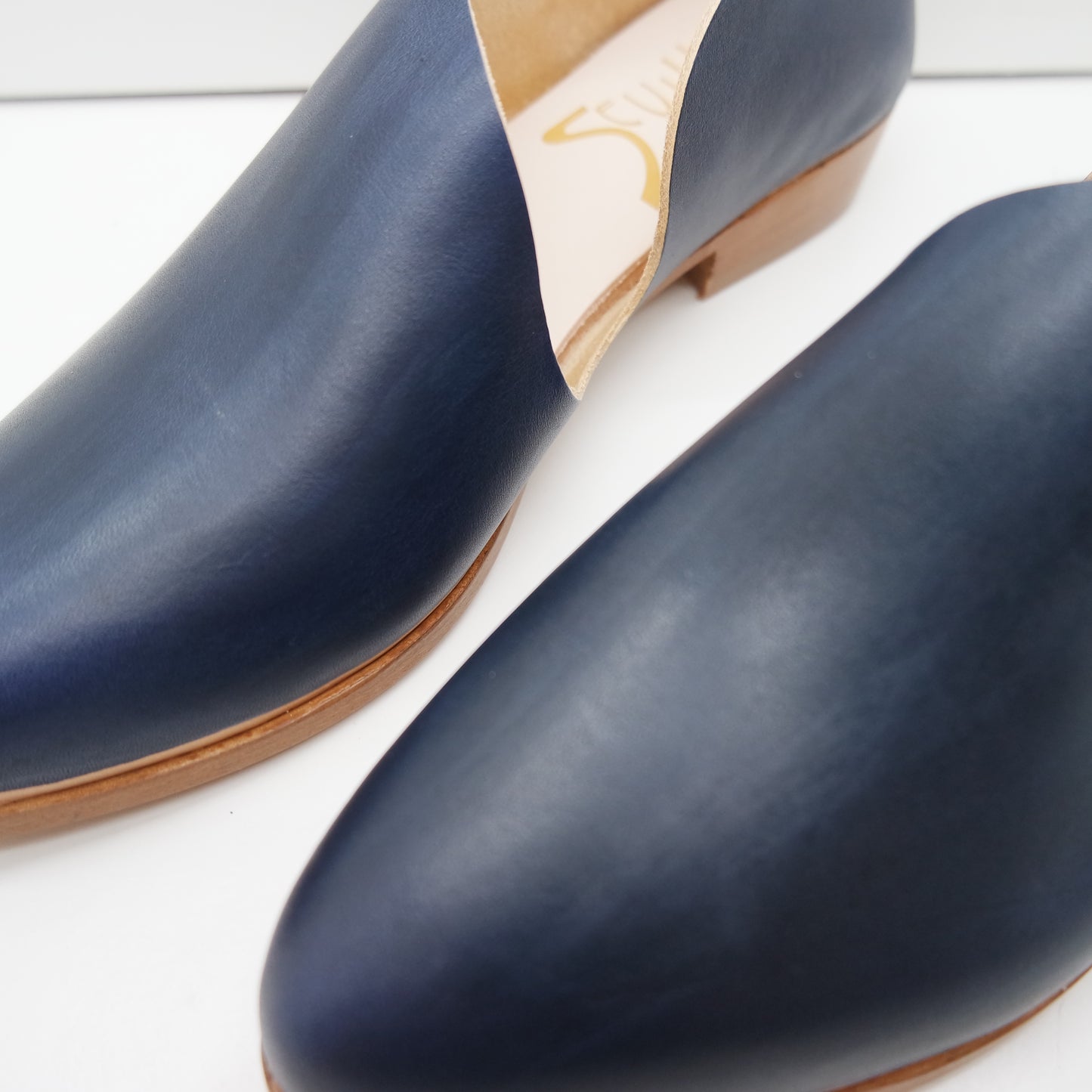 MAMA DAY SALE. SIZE 39. THE KIM. MIDNIGHT. (DYE EXPERIMENT) 123