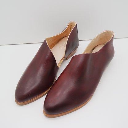 MAMA DAY SALE. SIZE 37. THE KIM. BURGUNDY. (DYE EXPERIMENT) 127