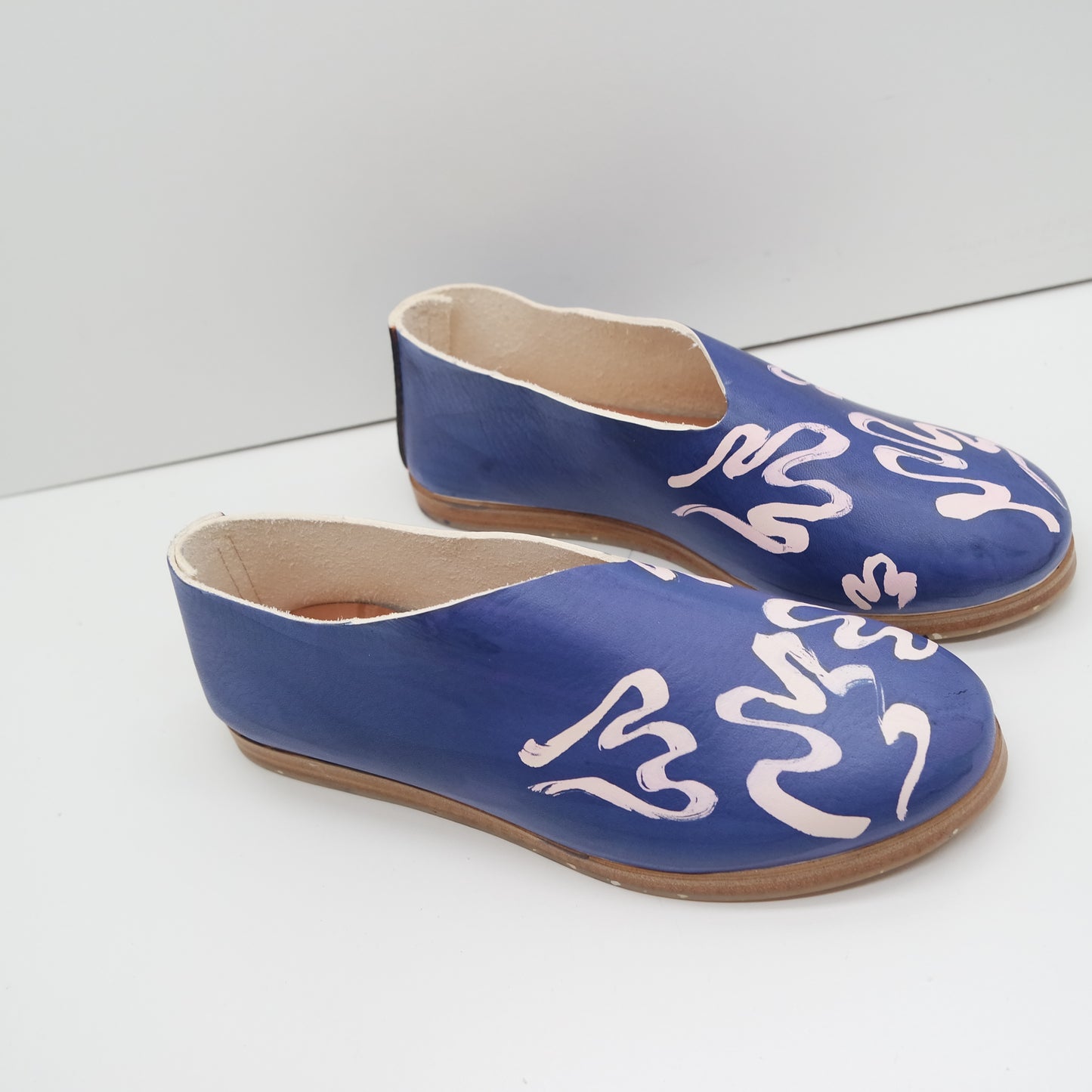 MAMA DAY SALE. SIZE 38. THE RAE. REVERSE MATISSE. AZURE. (PINK CAST IN DYE) 134