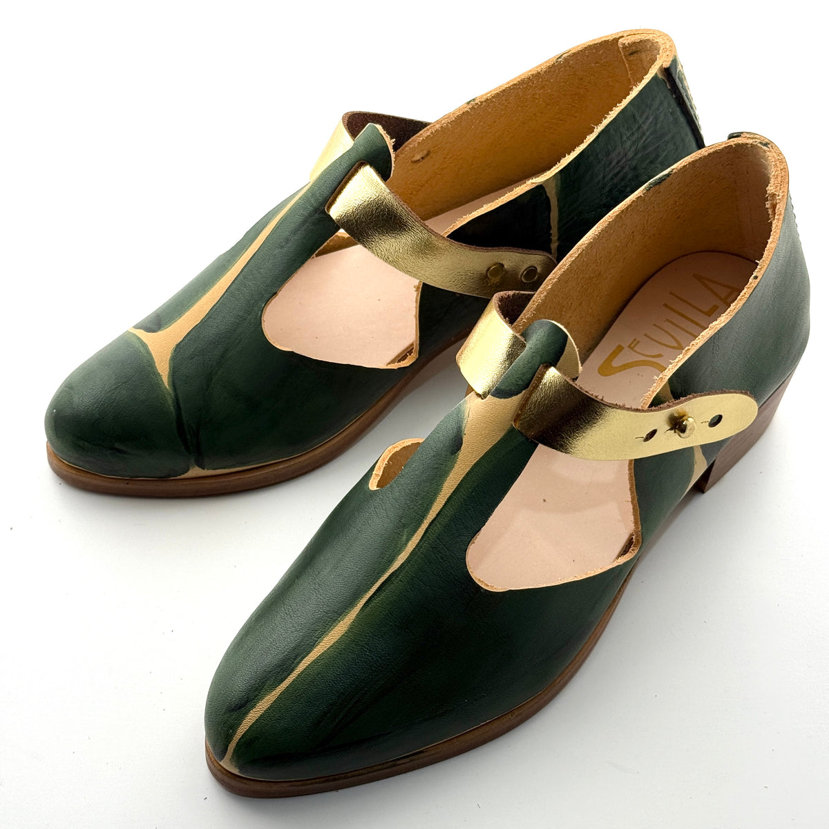 The Eleanor in Buko Giraffe Pattern and Gold Strap